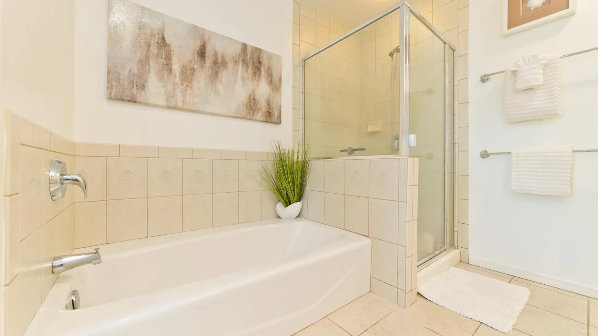 Hilton Pool Pass Included - Stylish Central Villa Mins To Beach Pool & Spa Waikoloa
